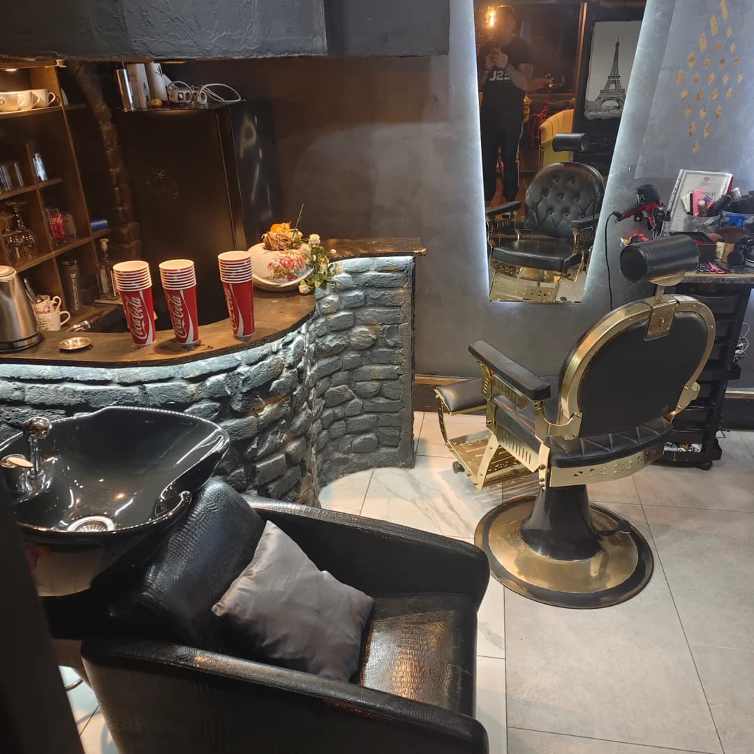 Frizerski salon — studio.adresa, Zvezdara